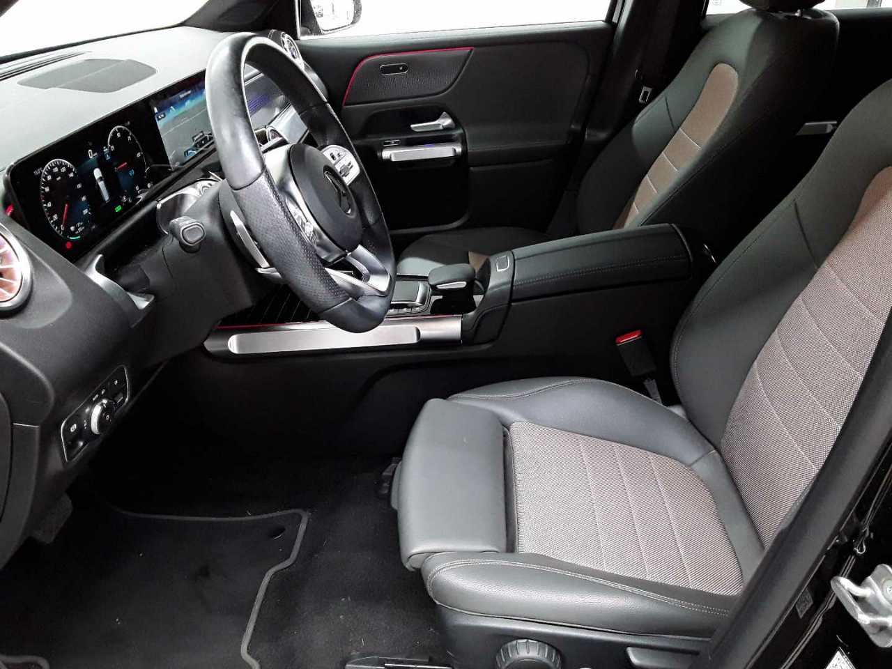 Mercedes-Benz EQB 250 Electric Art 7