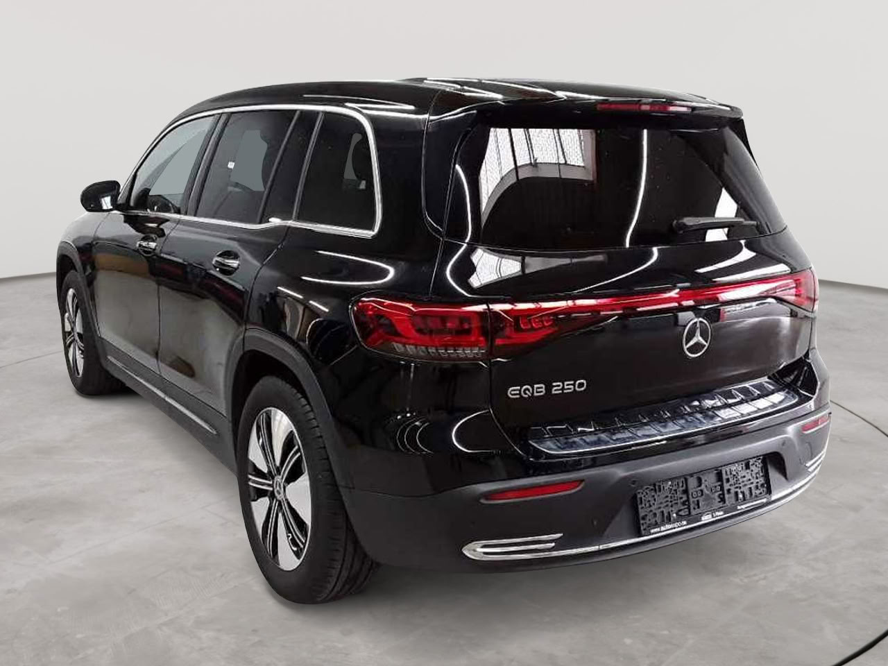 Mercedes-Benz EQB 250 Electric Art 5