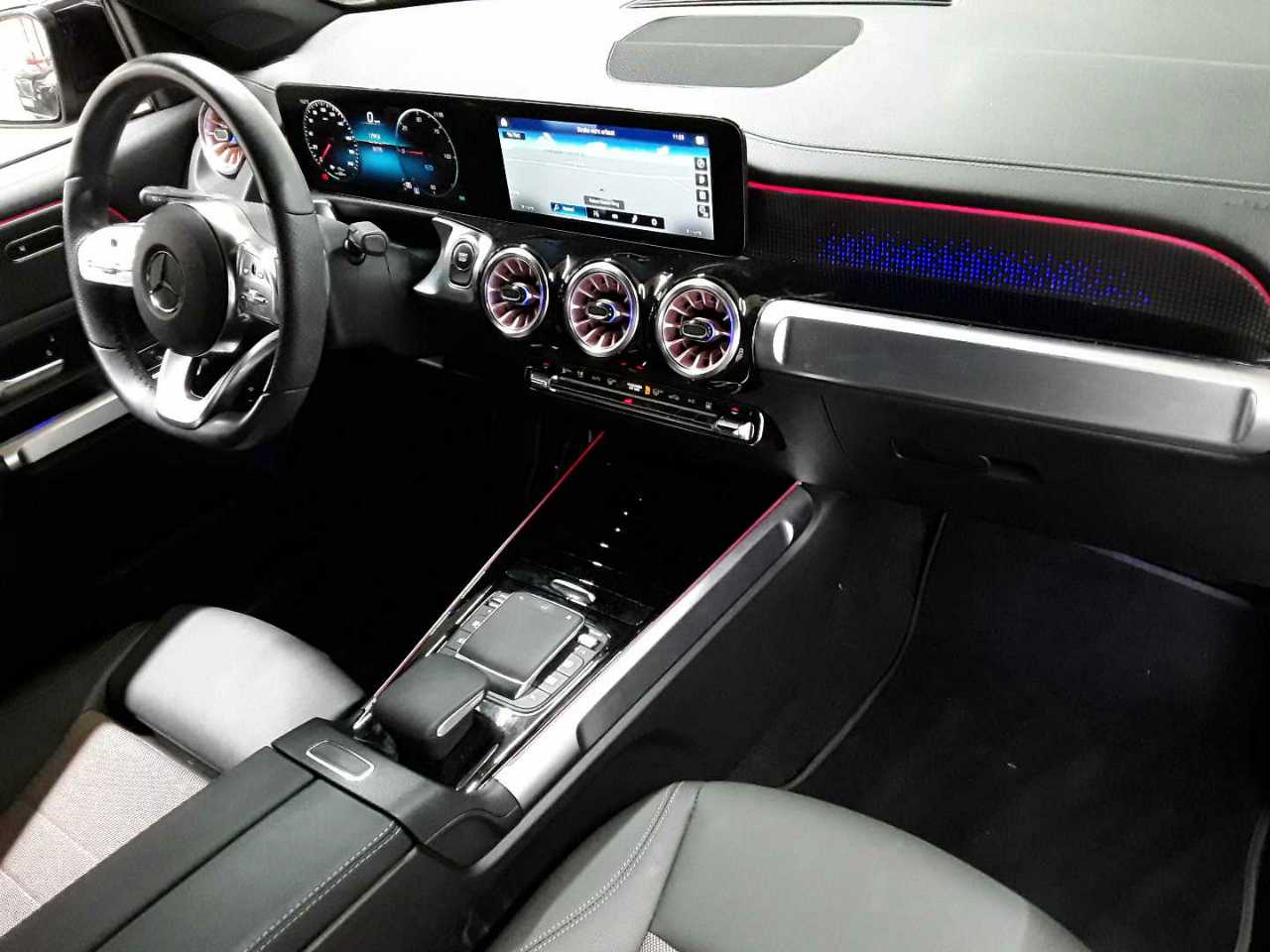 Mercedes-Benz EQB 250 Electric Art 9