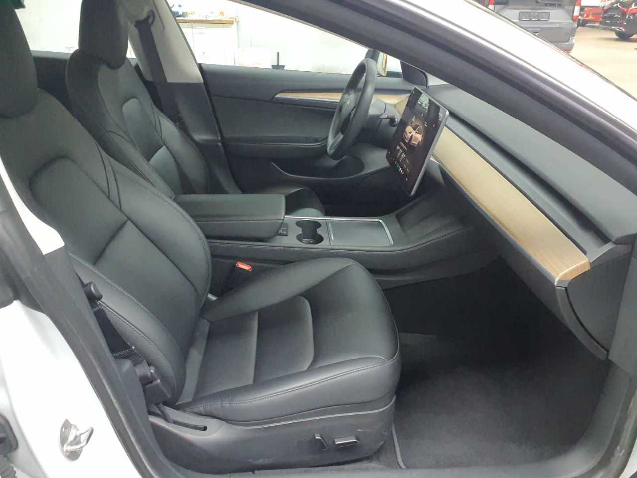 Tesla Model 3 RWD Hinterradantrieb 7