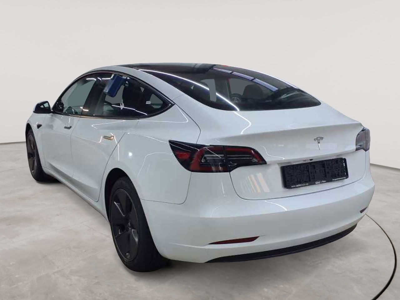 Tesla Model 3 RWD Hinterradantrieb 5