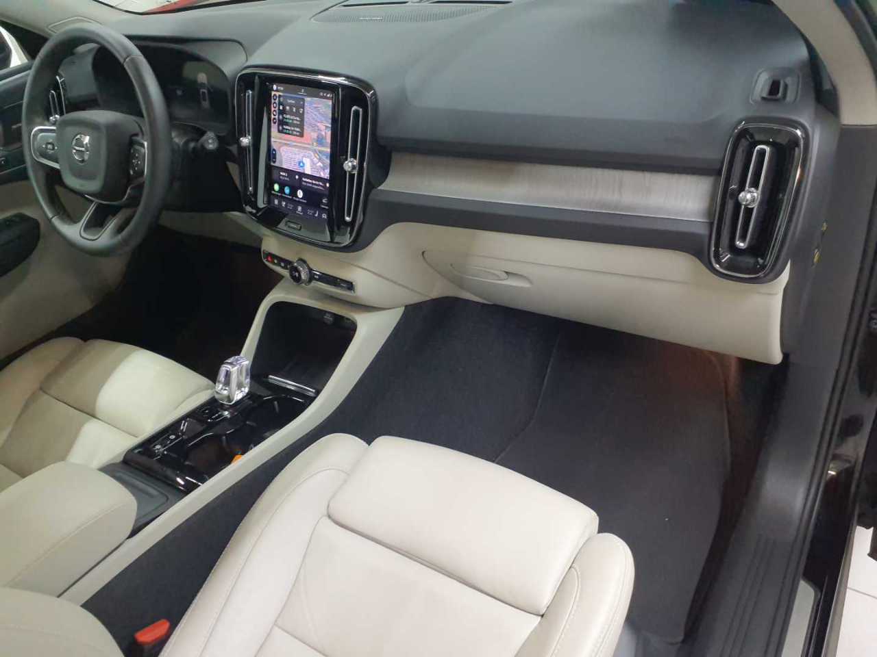 Volvo XC40 B4 B DKG Ultimate Bright 9