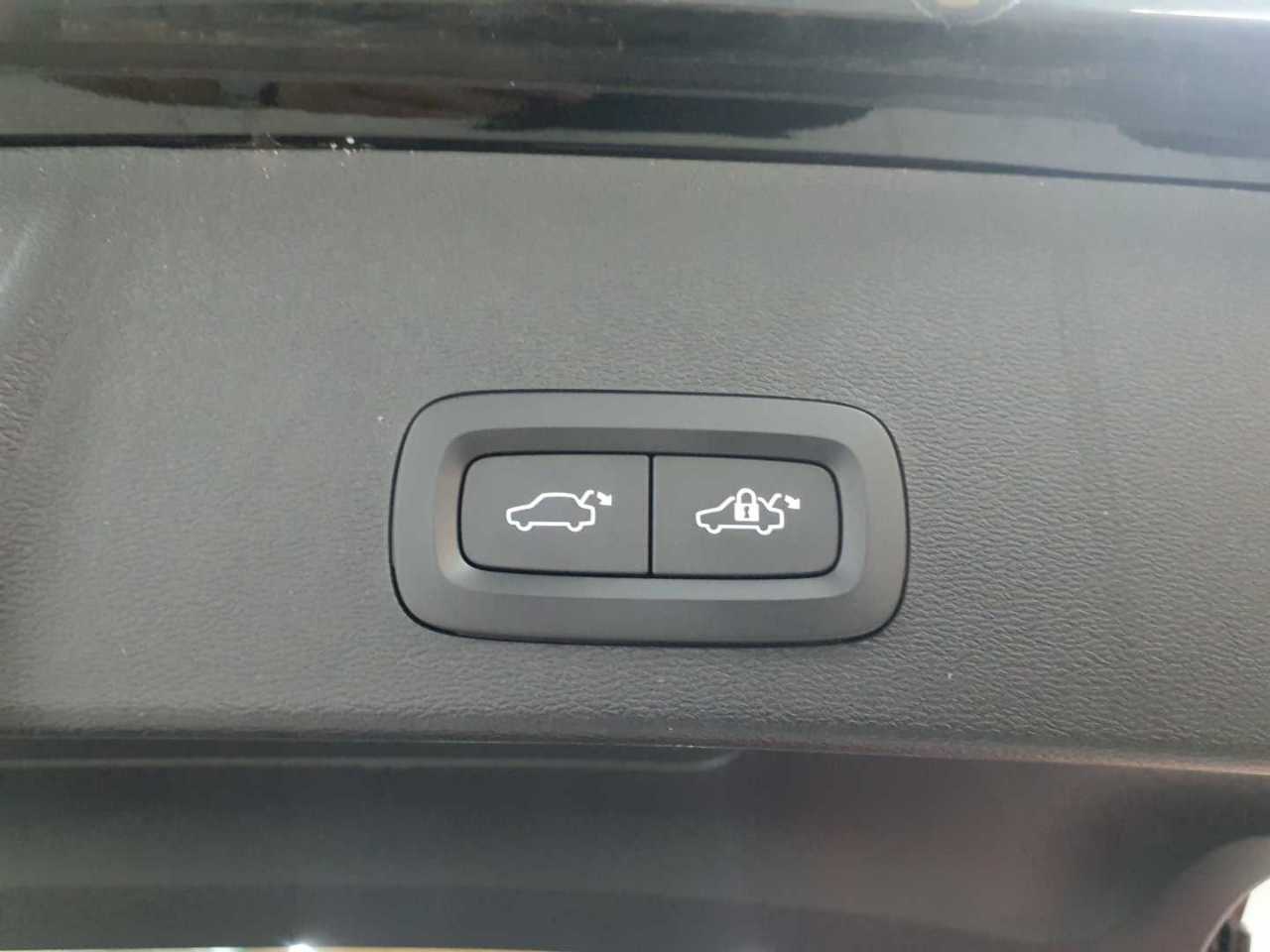 Volvo XC40 B4 B DKG Ultimate Bright 16