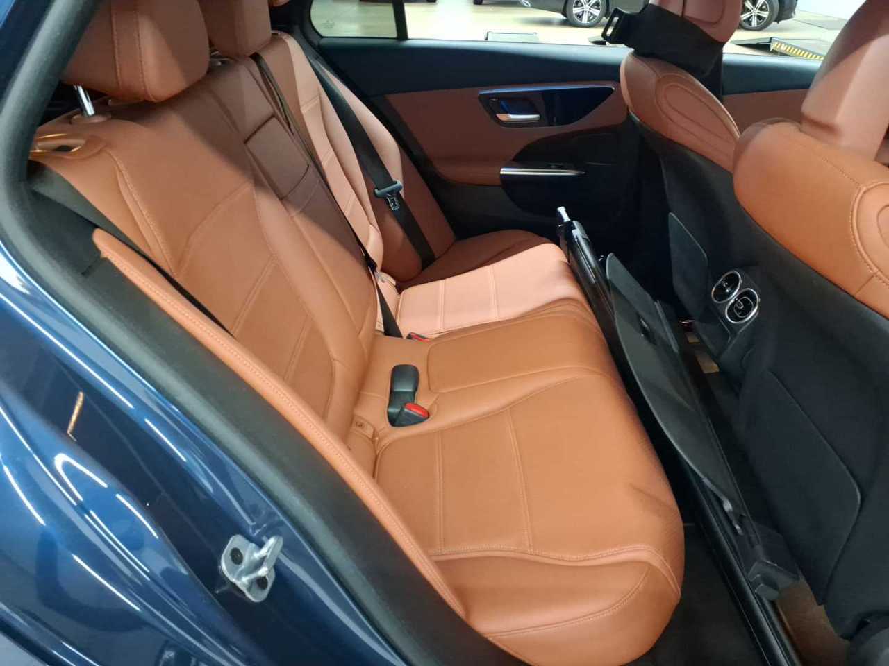 Mercedes-Benz C 300 e T 9G-TRONIC Avantgarde 14