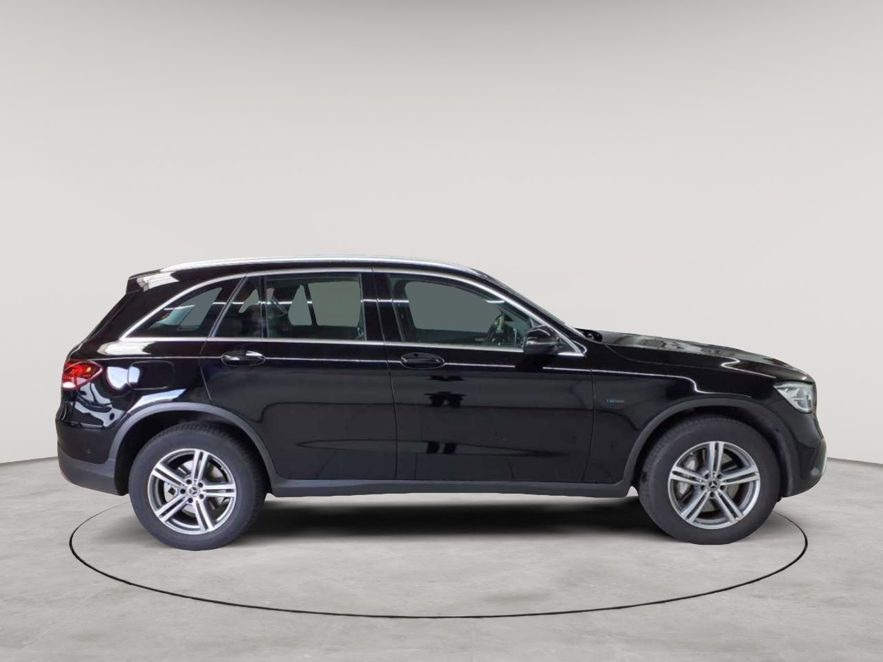 Mercedes-Benz GLC 300 e 4Matic 9G-TRONIC 3