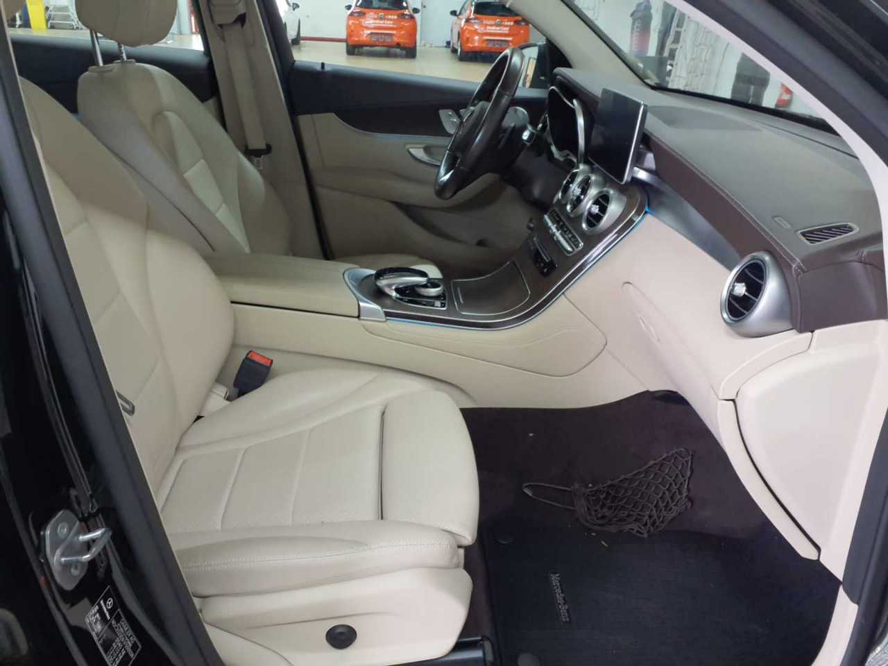 Mercedes-Benz GLC 250 d Coupe 4Matic 9G-TRONIC Exclusive 10