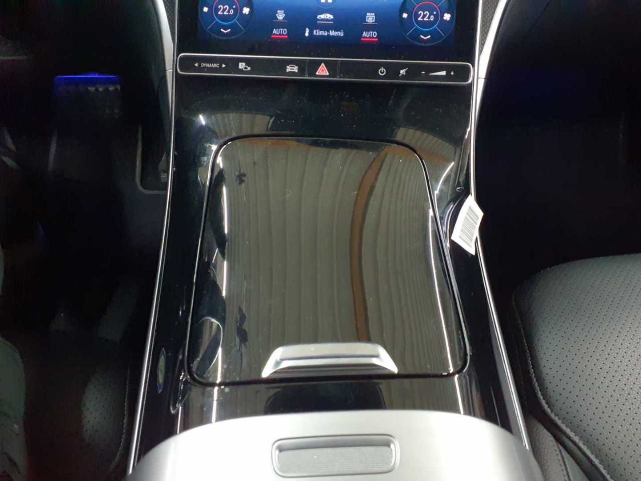 Mercedes-Benz C 220 d 4Matic T 9G-TRONIC AMG Line 10