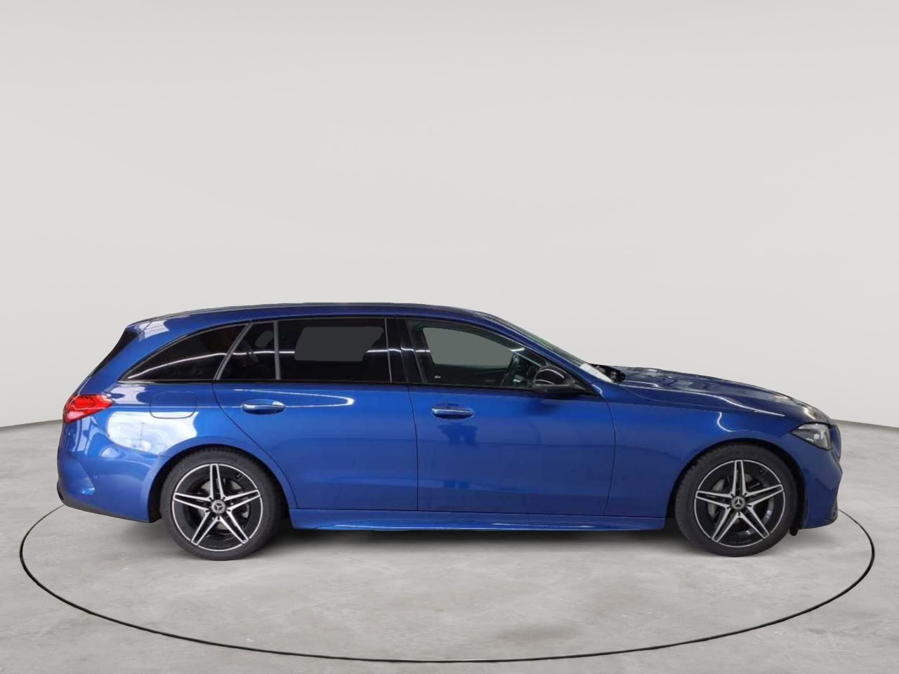 Mercedes-Benz C 220 d 4Matic T 9G-TRONIC AMG Line 3