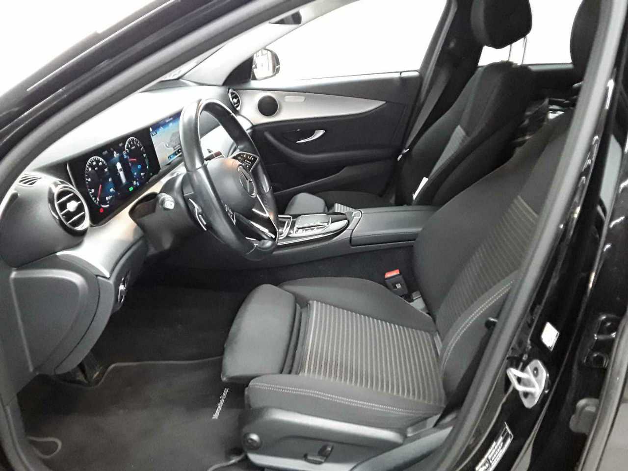 Mercedes-Benz E 300 e T 9G-TRONIC 7