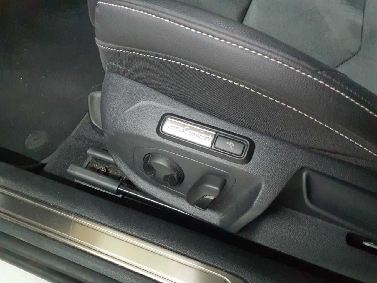 Vw Arteon Shooting Brake 2.0 TDI SCR DSG Elegance 17