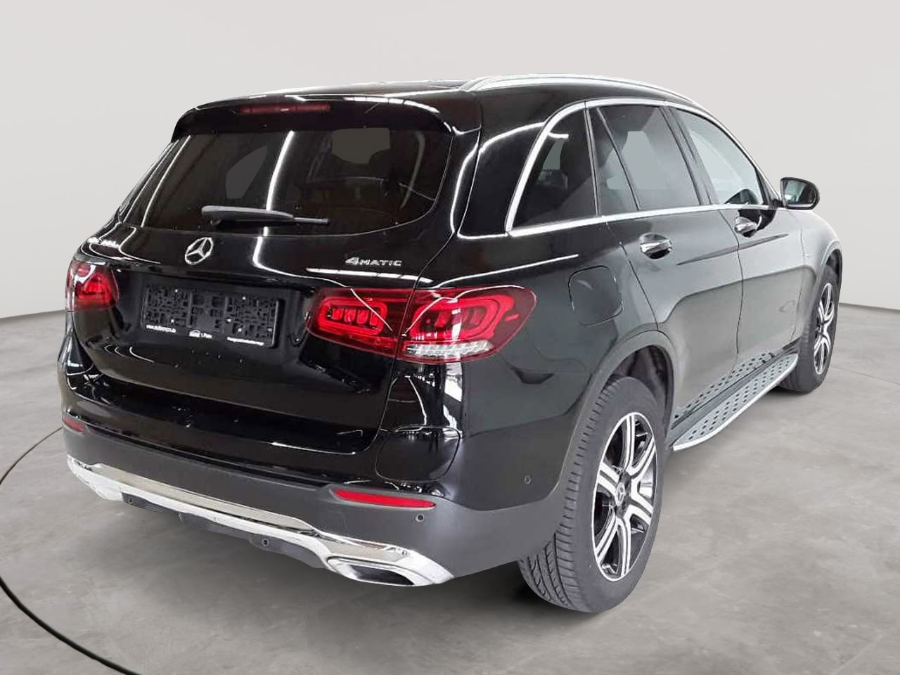 Mercedes-Benz GLC 300 e 4Matic 9G-TRONIC Exclusive 4