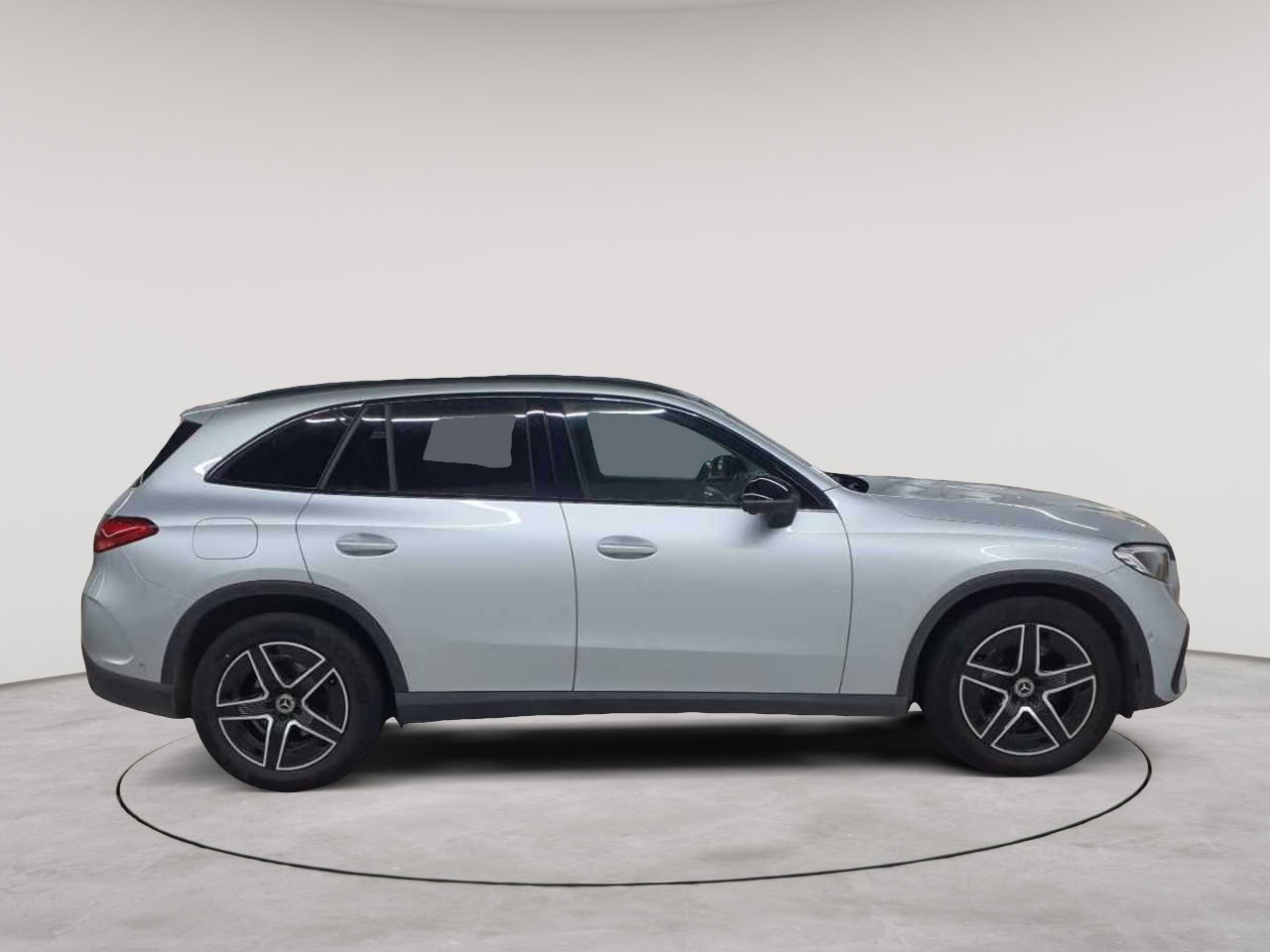 Mercedes-Benz GLC 220 d 4Matic 9G-TRONIC AMG Line Advanced 3