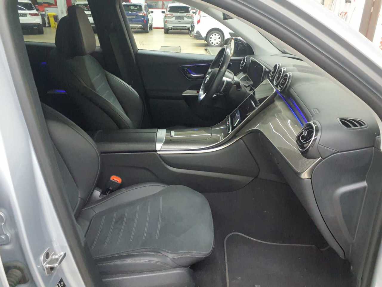 Mercedes-Benz GLC 220 d 4Matic 9G-TRONIC AMG Line Advanced 7