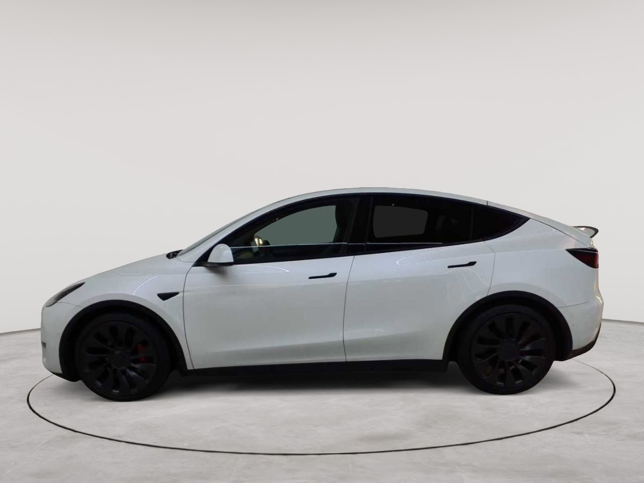 Tesla Model Y Performance Dual Motor AWD 6