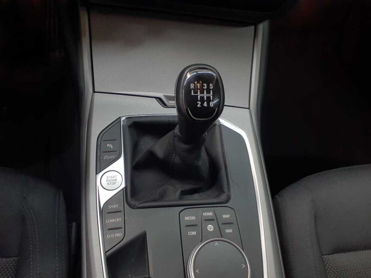 Bmw 318d Touring Advantage 10