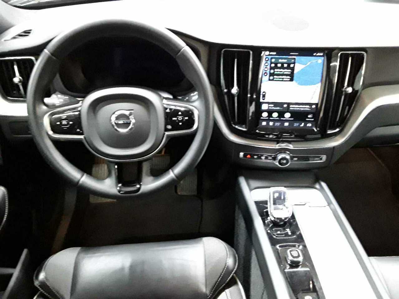 Volvo XC60 B4 D Plus Dark 10