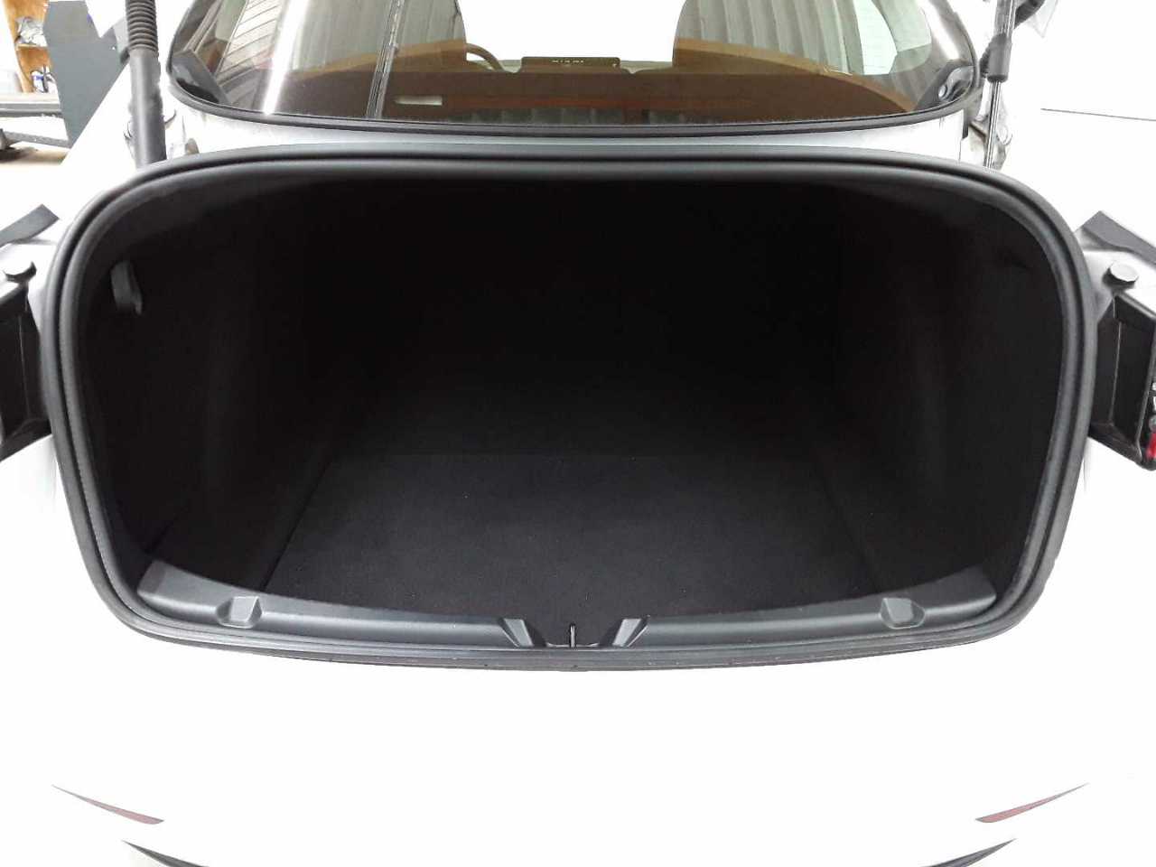 Tesla Model 3 RWD Hinterradantrieb 15