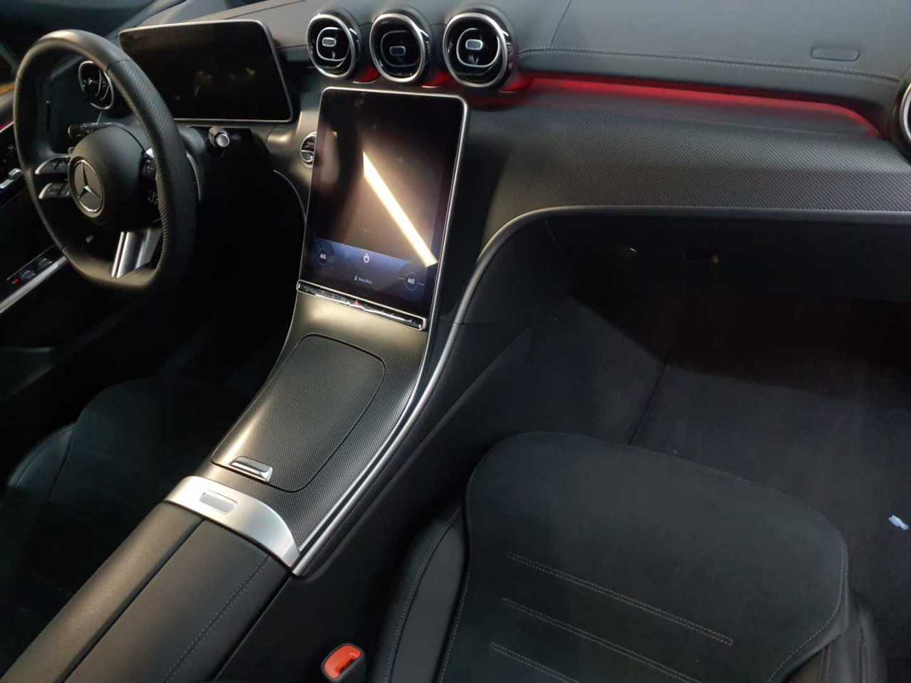 Mercedes-Benz C 220 d 4Matic T 9G-TRONIC AMG Line 9