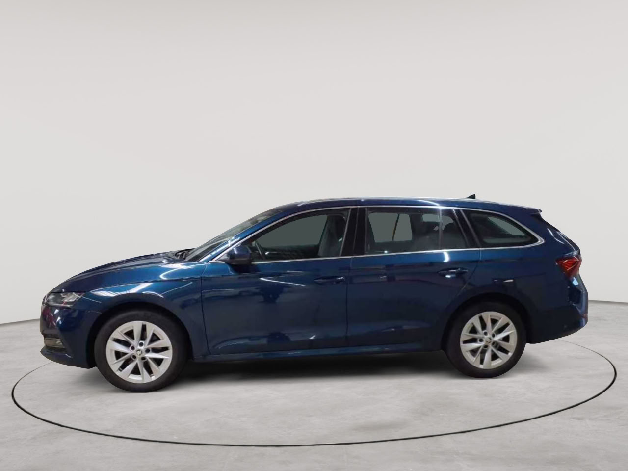 Skoda Octavia Combi 2.0 TDI DSG Style 6