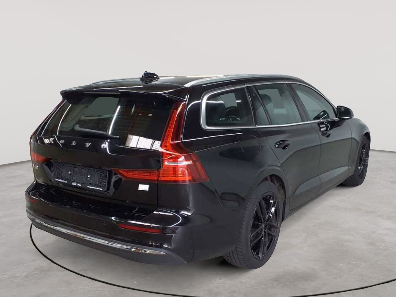 Volvo V60 T6 AWD Recharge Essential 4