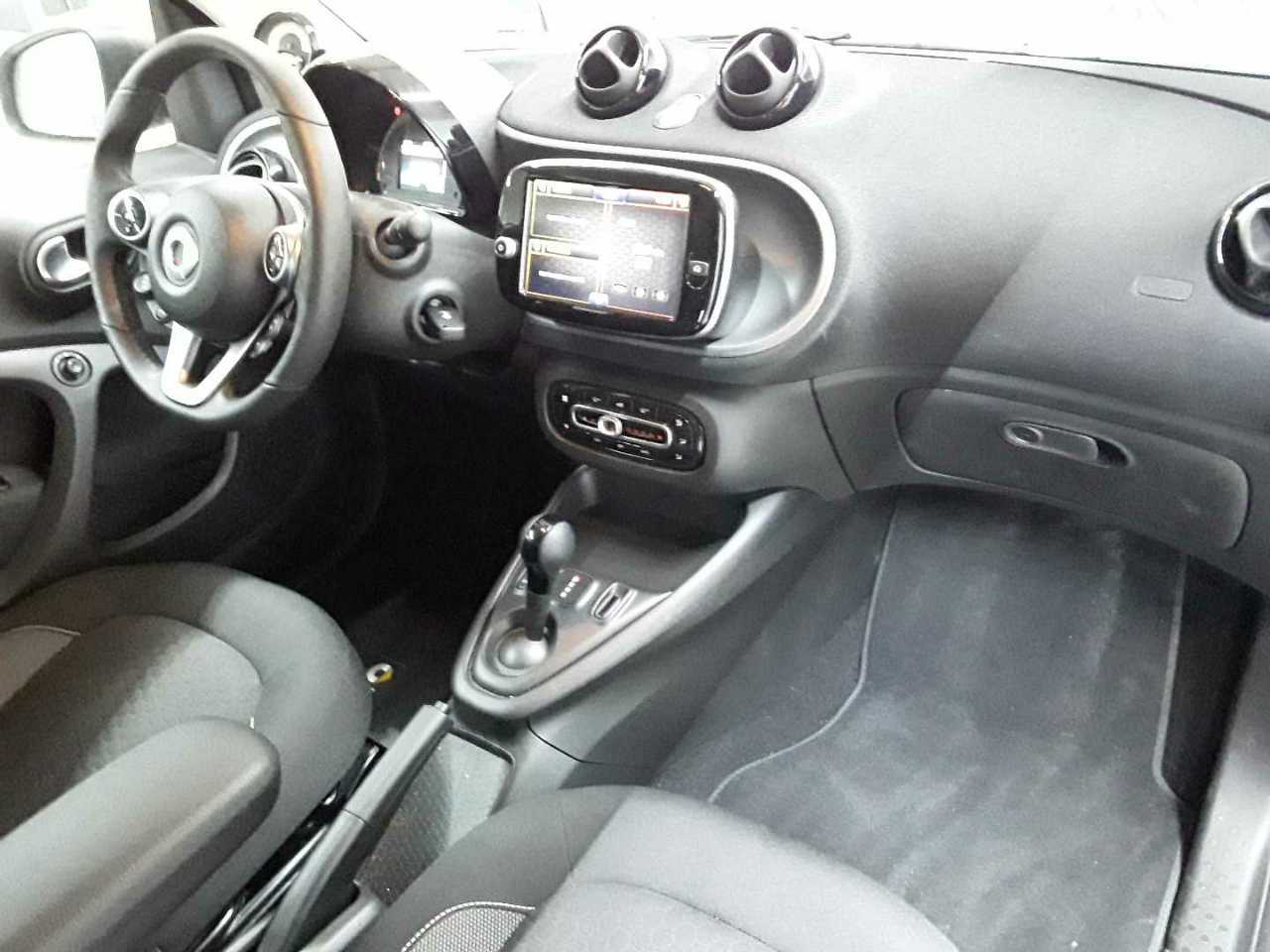 smart fortwo coupe EQ passion 9