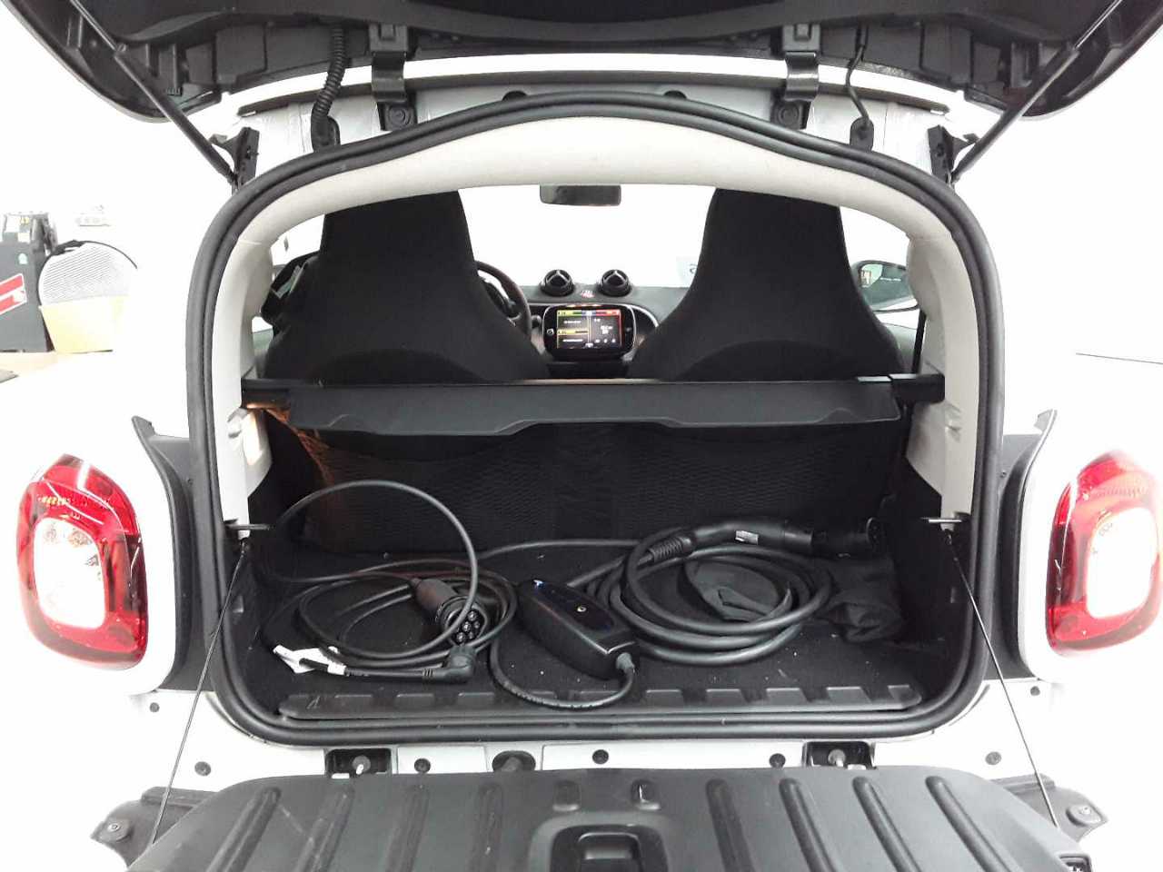 smart fortwo coupe EQ passion 13