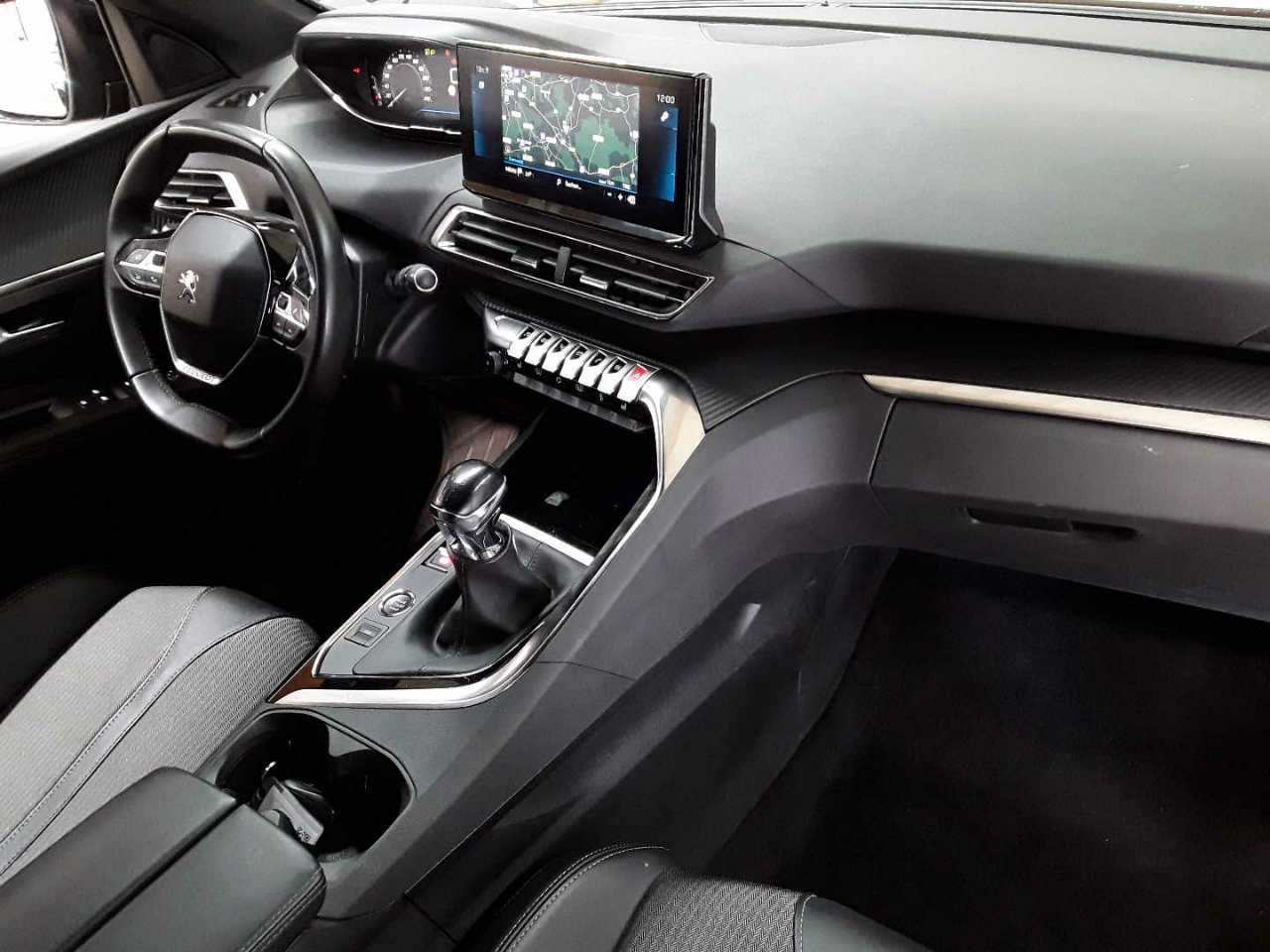 Peugeot 3008 PureTech 130 Stop & Start GPF Allure Pack 9