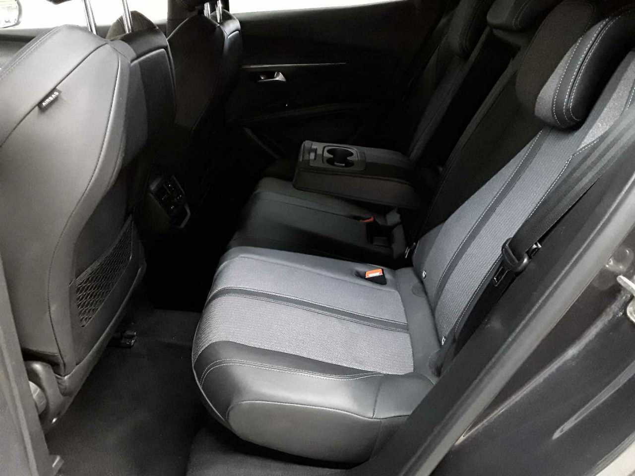Peugeot 3008 PureTech 130 Stop & Start GPF Allure Pack 13