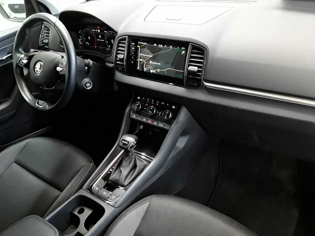 Skoda Karoq 1.5 TSI DSG Tour 9