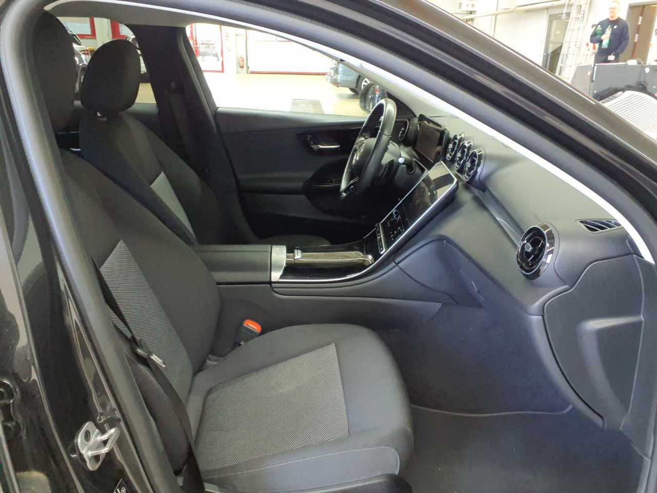 Mercedes-Benz C 220 d T 9G-TRONIC 7
