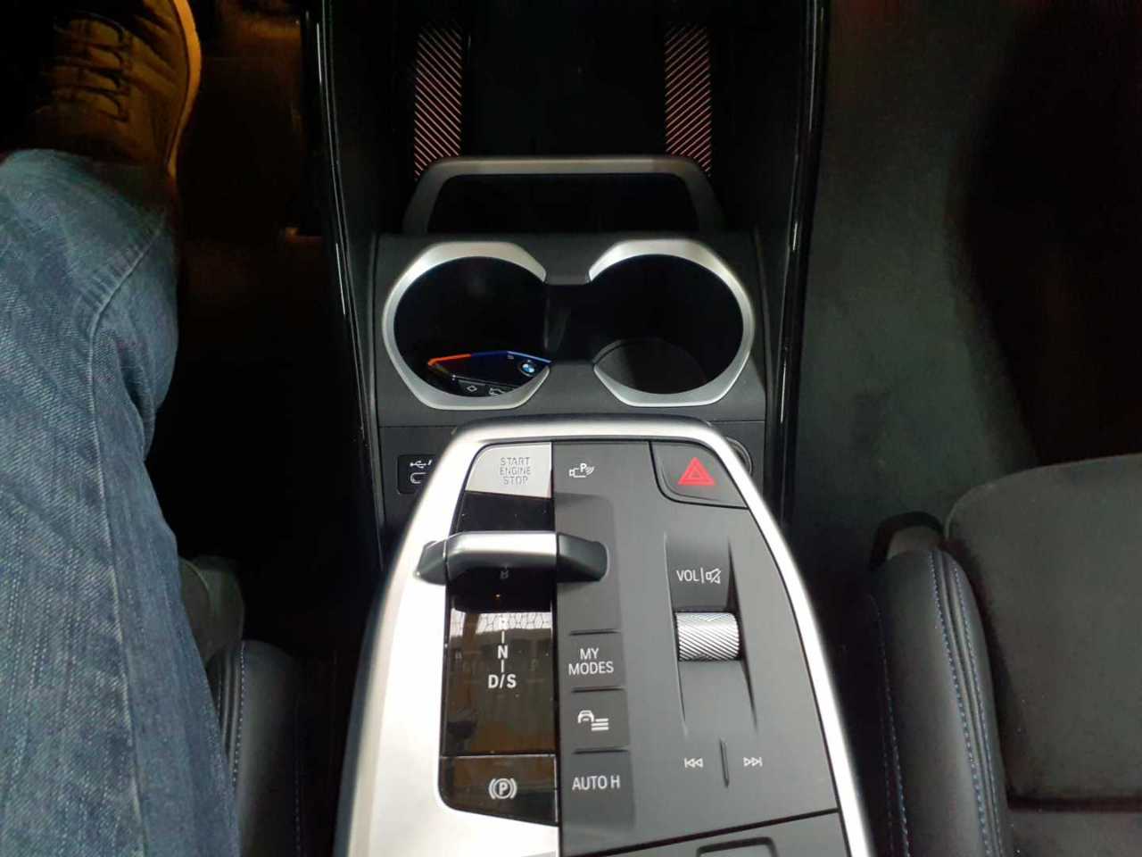 BMW X1 M35i xDrive 10