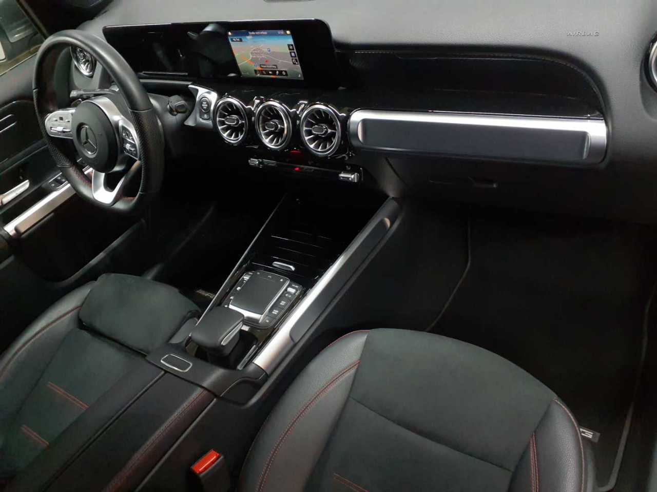 Mercedes-Benz GLB 200 d 8G-DCT AMG Line 9