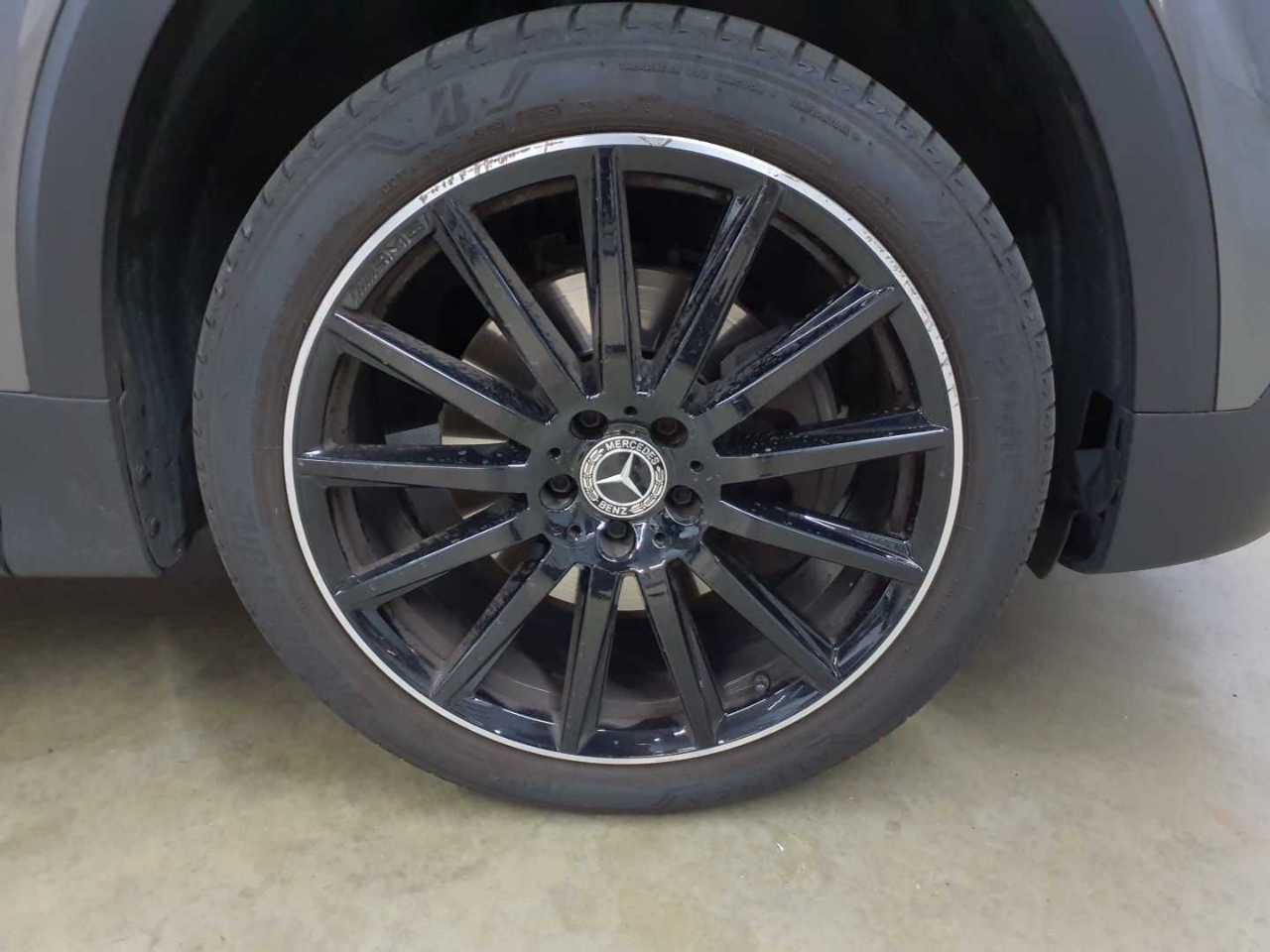Mercedes-Benz GLB 200 d 8G-DCT AMG Line 17