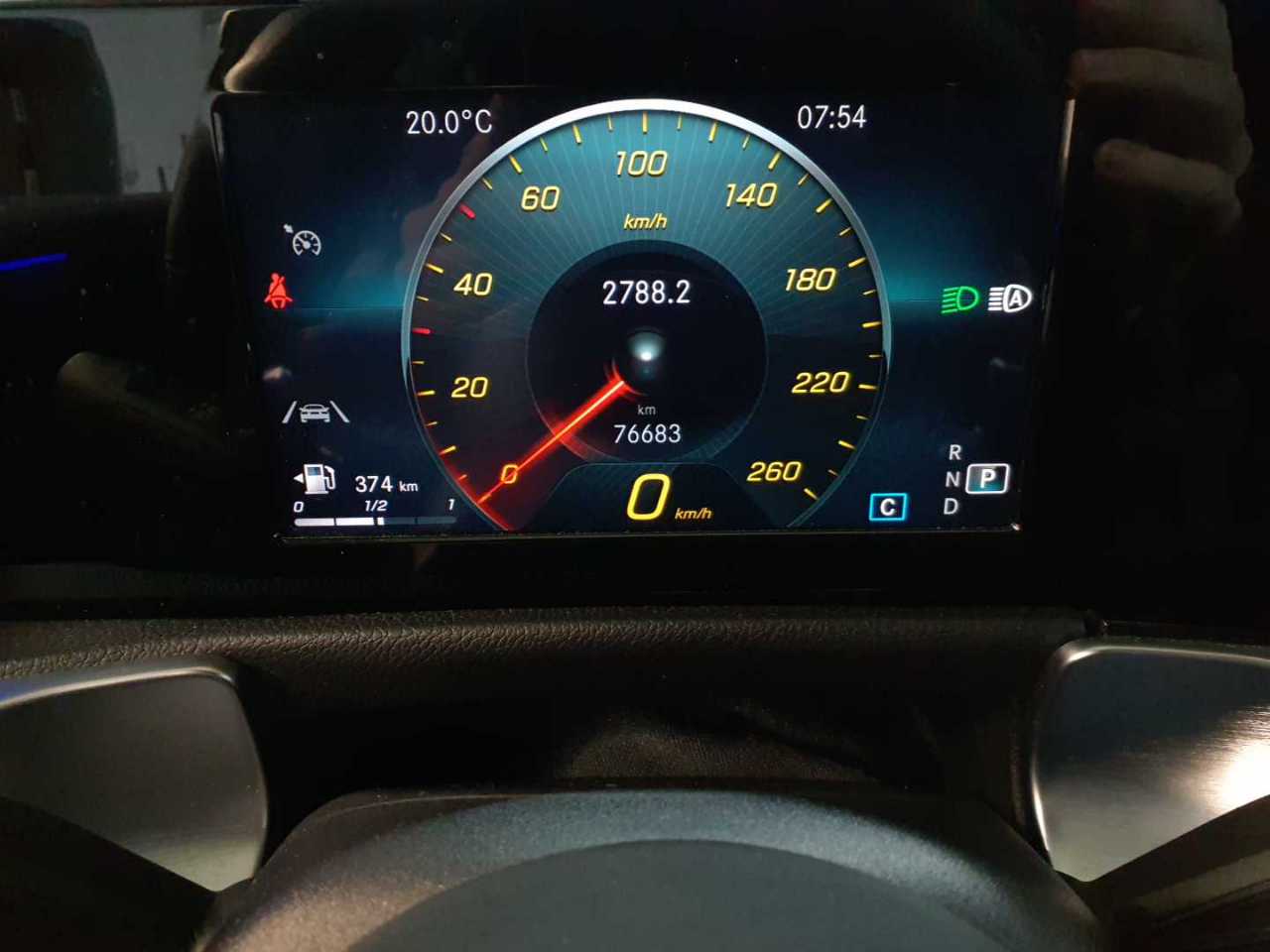 Mercedes-Benz GLB 200 d 8G-DCT AMG Line 11