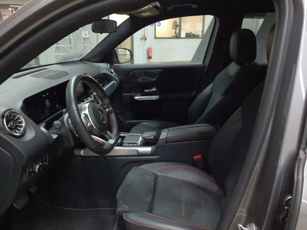 Mercedes-Benz GLB 200 d 8G-DCT AMG Line 7