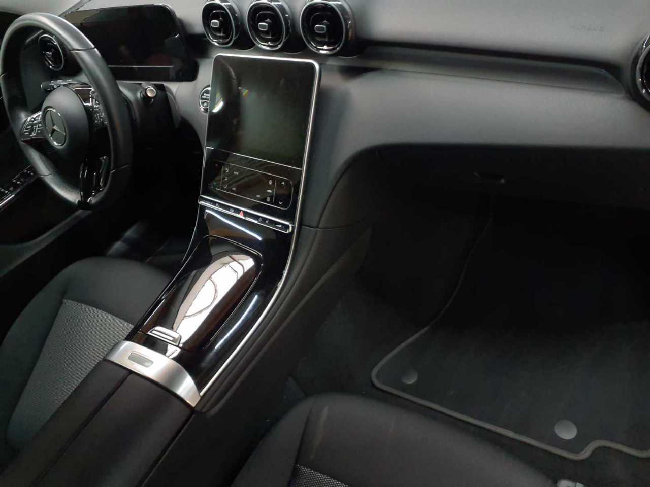 Mercedes-Benz C 200 d T 9G-TRONIC 9