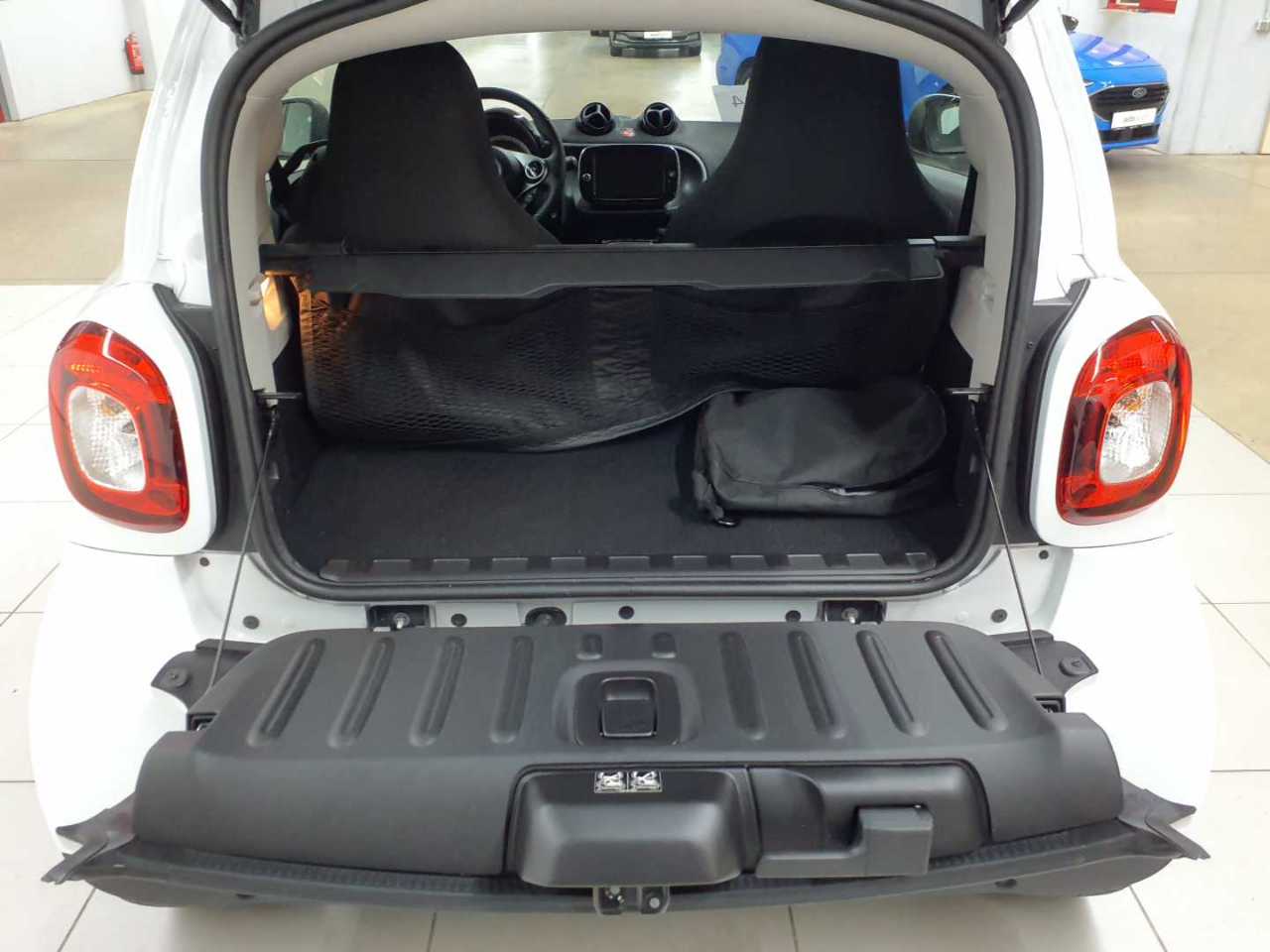 smart fortwo coupe EQ passion 13