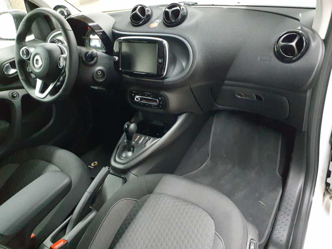 smart fortwo coupe EQ passion 9