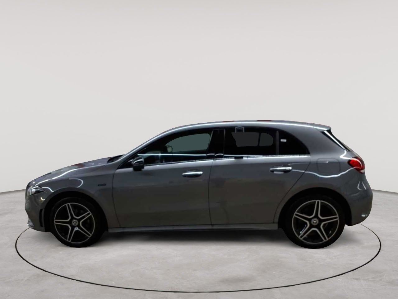 Mercedes-Benz A 250 e 8G-DCT AMG Line 6