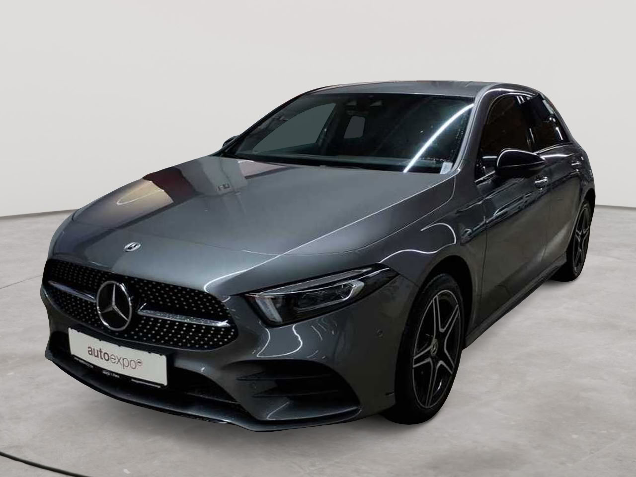 Mercedes-Benz A 250 e 8G-DCT AMG Line 2