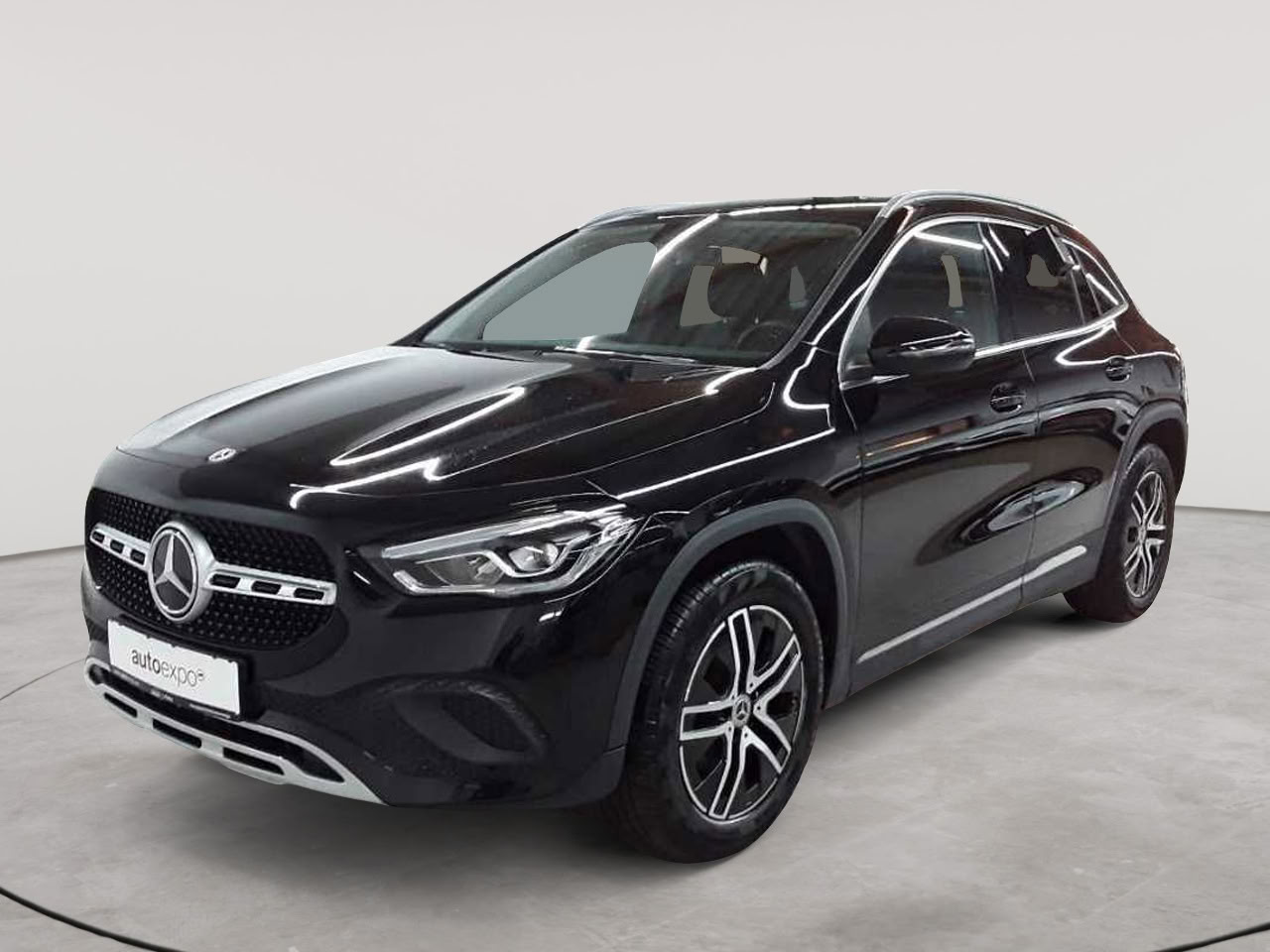 Mercedes-Benz GLA 180 7G-DCT Progressive 2