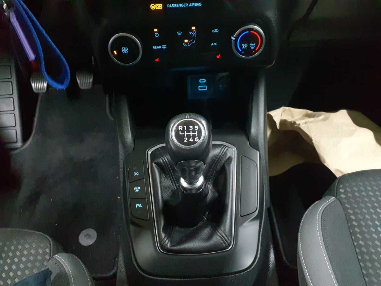 Ford Focus Turnier 1.5 EcoBlue Start-Stopp-System COOL&CONNECT 10