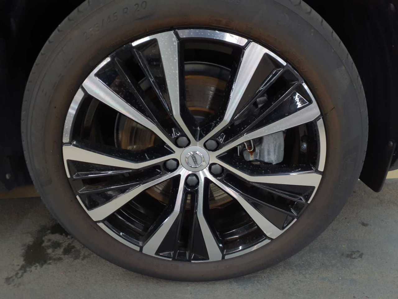 Volvo XC60 B4 B Core 17