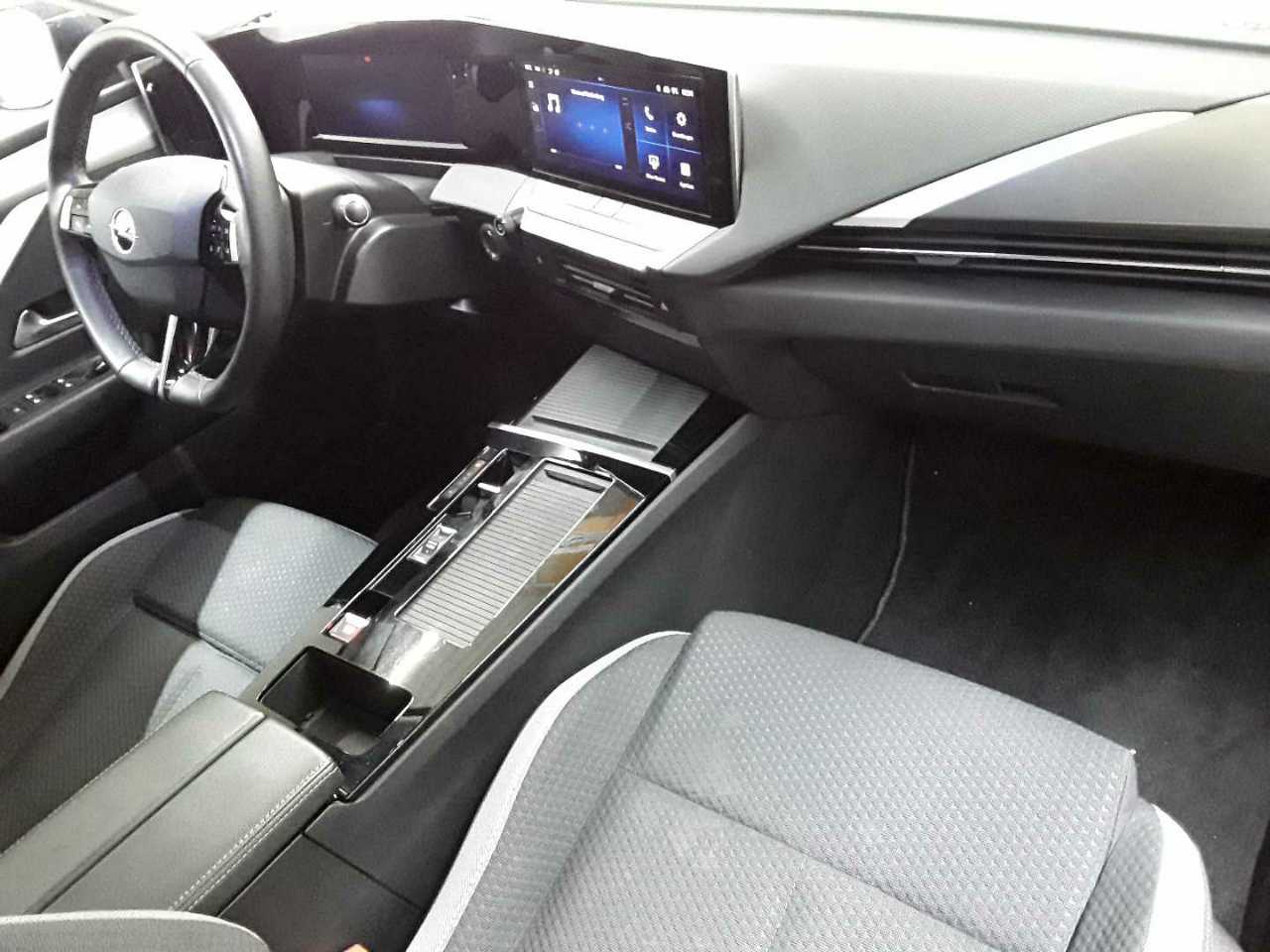 Opel Astra Sports Tourer 1.5 D Automatik Business Edition 9