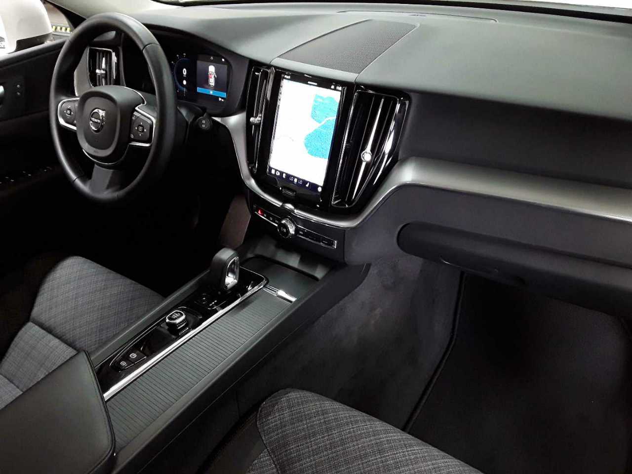 Volvo XC60 B4 B Core 9