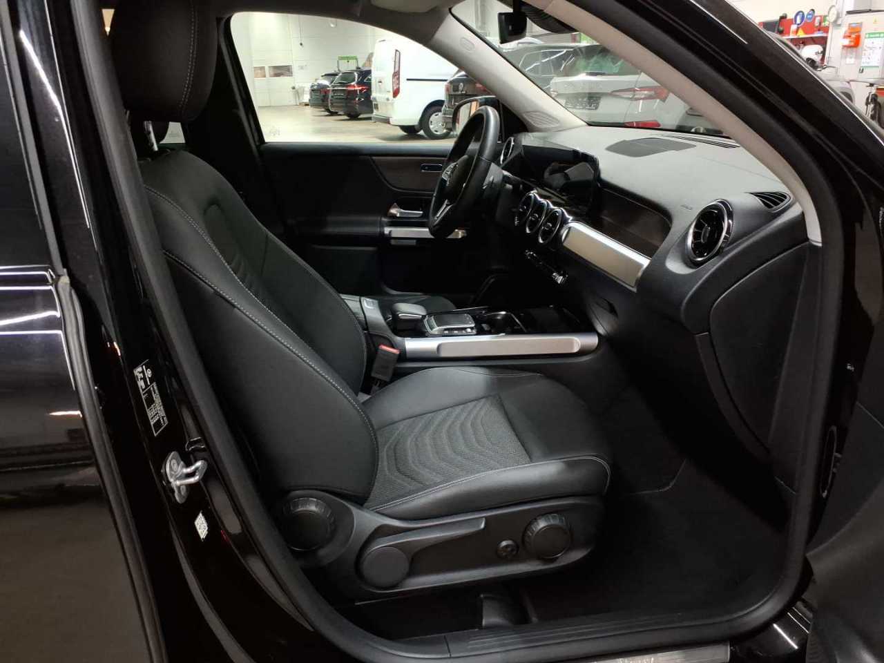 Mercedes-Benz GLB 200 d 8G-DCT Progressive 8