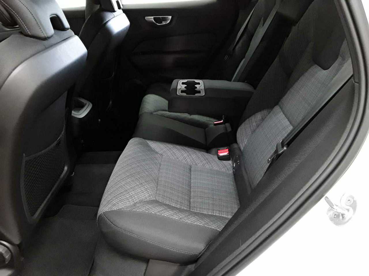 Volvo XC60 B4 B Core 13