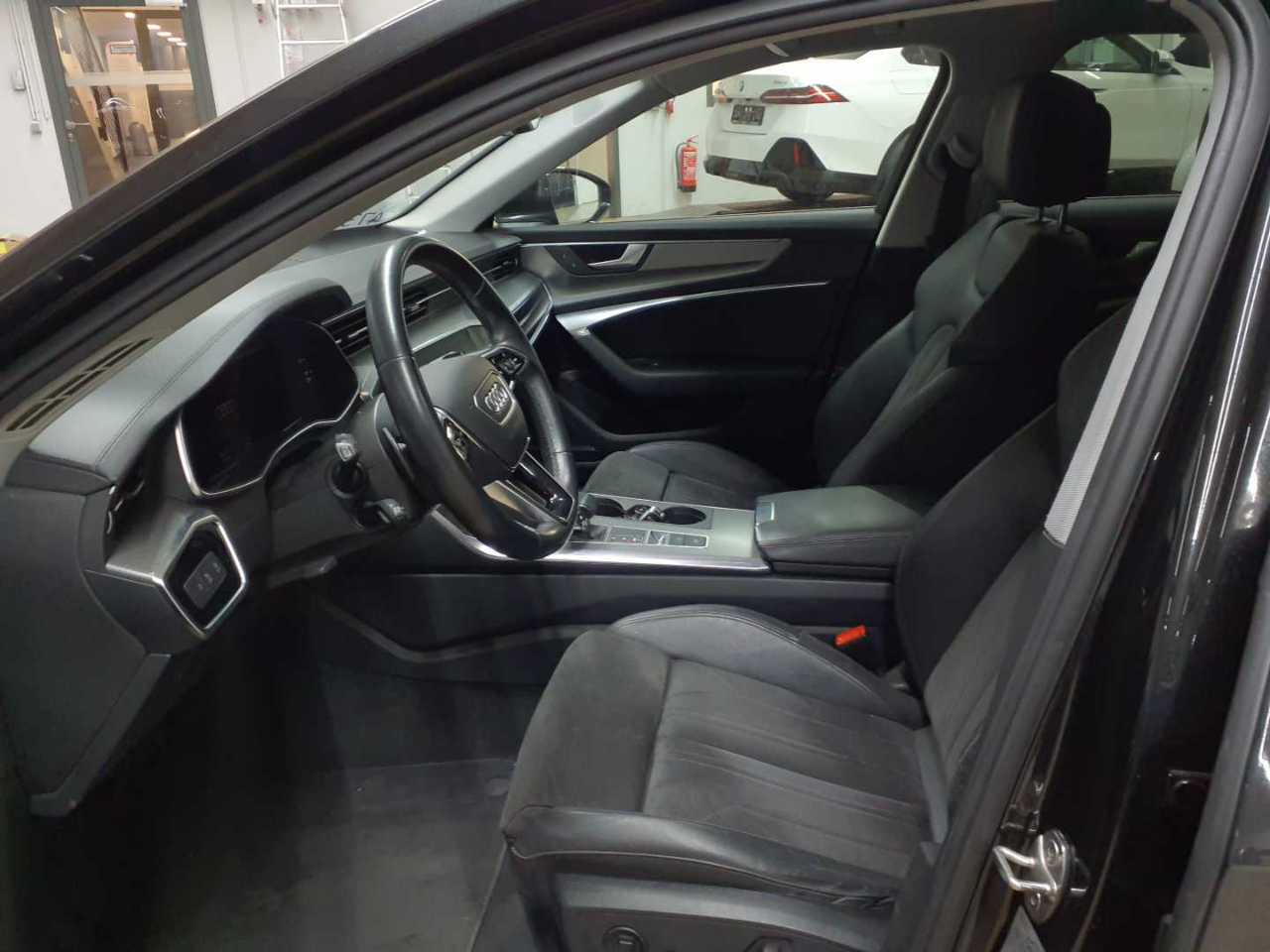 Audi A6 Avant 50 TDI quattro tiptronic design 7