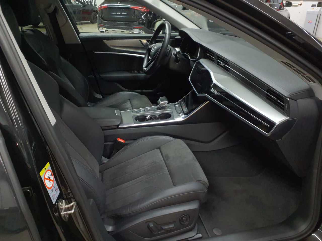 Audi A6 Avant 50 TDI quattro tiptronic design 8