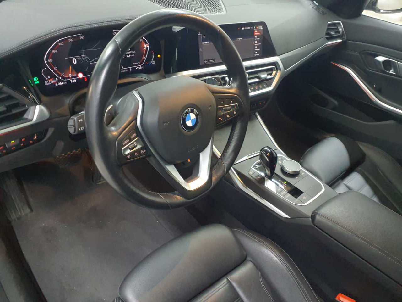 BMW 320d Touring Aut. Luxury Line 9